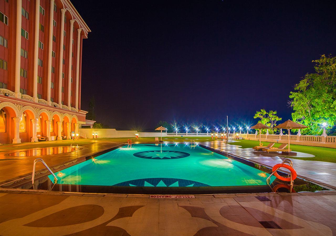 Ramoji Film City- Sitara Luxury Hotel Pedda Ambarpet Eksteriør billede
